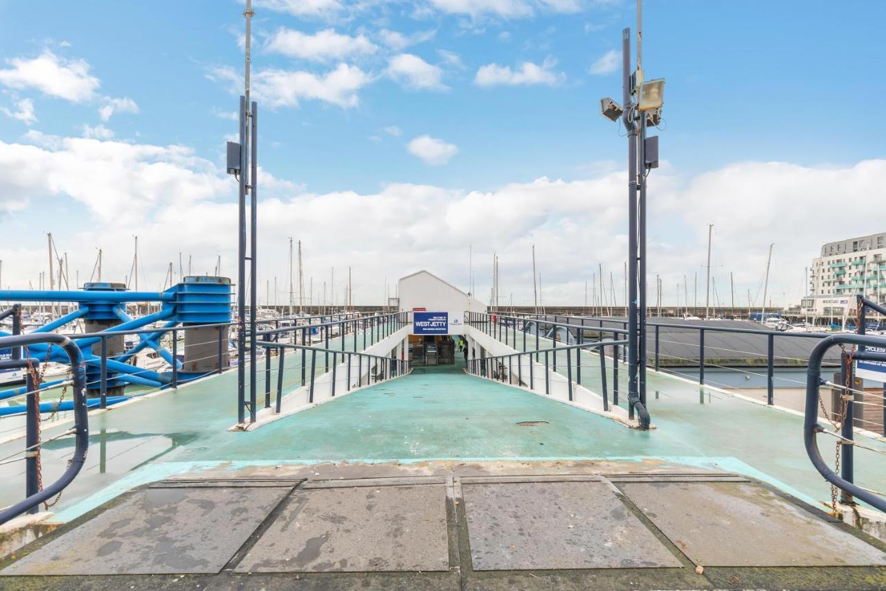 On The Water With Free Parking - By My Getaways Daire Brighton Dış mekan fotoğraf
